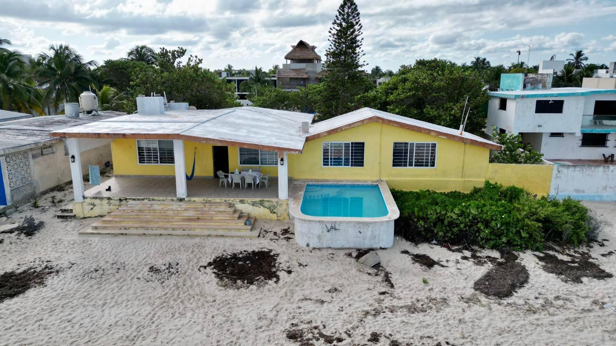 La Casa Amarilla Frente al Mar Villa Chelem Esterno foto